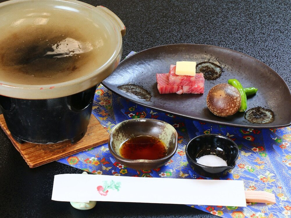 旅館のお食事処