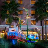 "ディスカバー"中庭 / 4