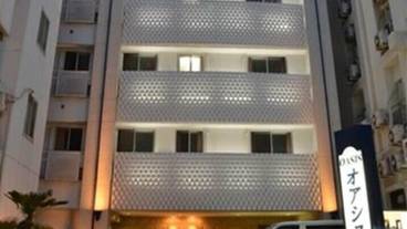 施設の正面 / 2