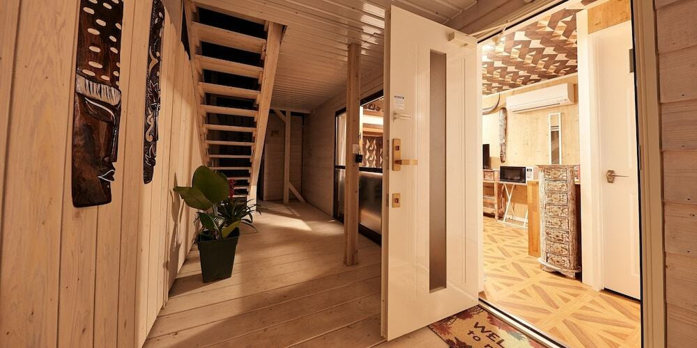 内部エントランス