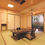 坪庭付き客室 / 1