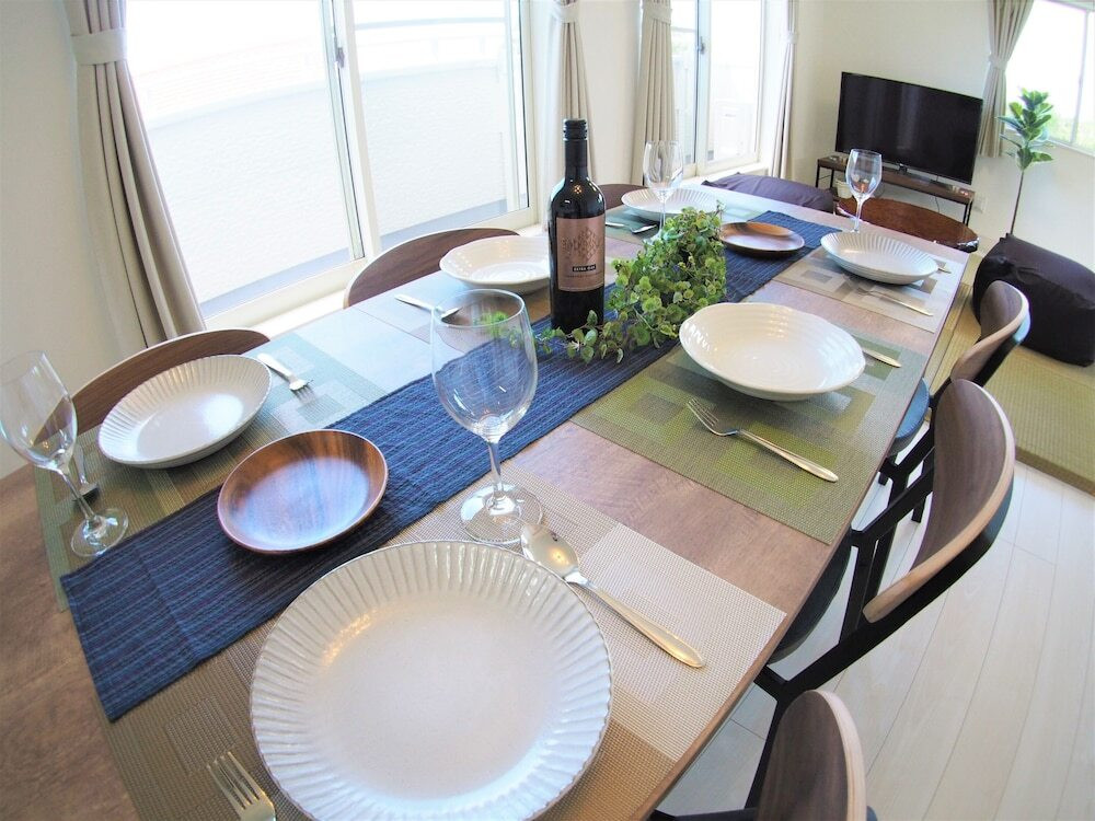 客室内のダイニングエリア