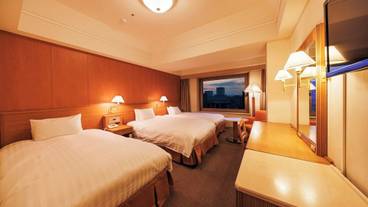 トリプルルーム / 12