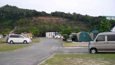 RV またはトラック用駐車場 / 1