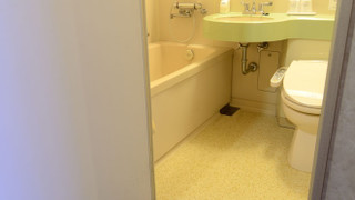 洋室 28平米 ユニットバス付 (禁煙)