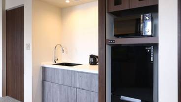 客室内のダイニングエリア / 18