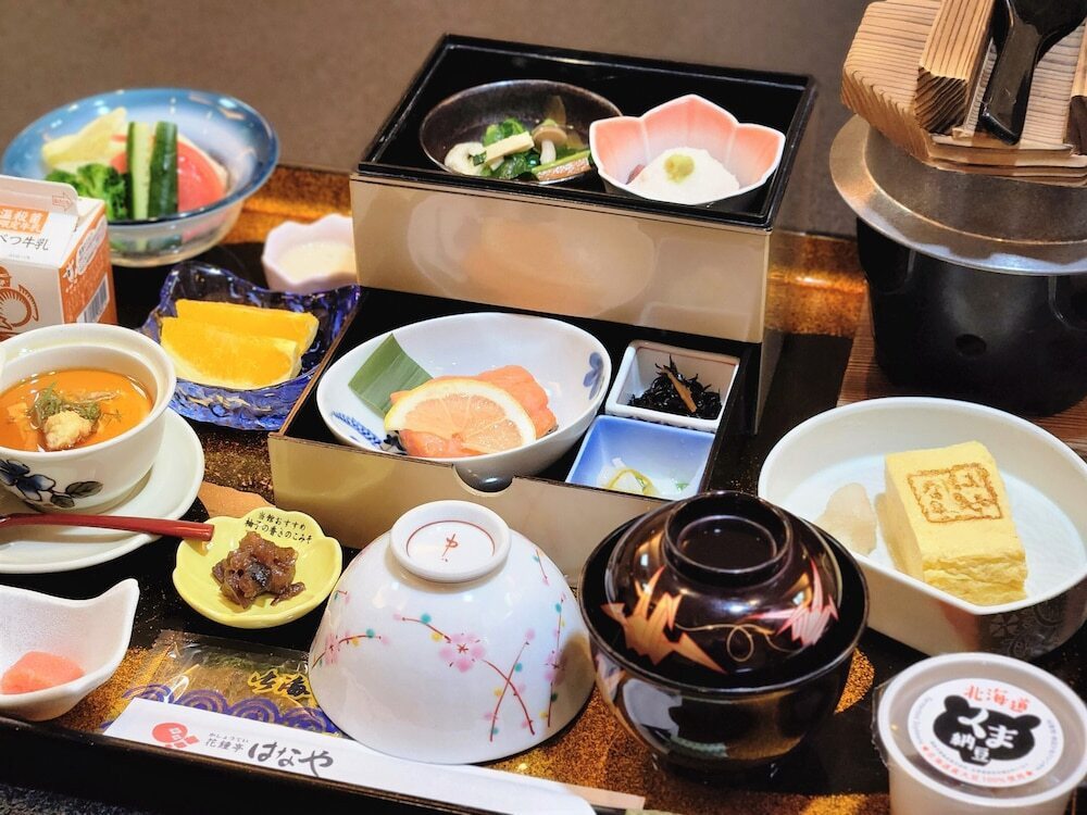 夕食も朝食も3ヶ月ごとに変化。いつ訪れても新しい発見がある旅館4063386