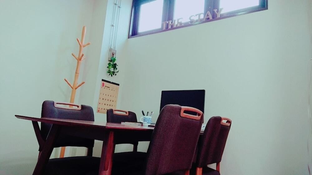 客室内のダイニングエリア