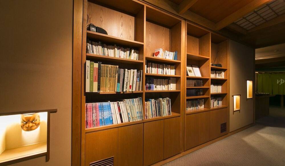 ライブラリー / 2