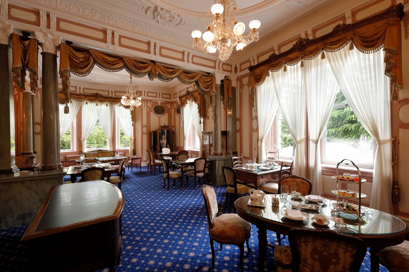 「デザートカフェ長楽館」 内観 146990796 「迎賓の間」/当時の応接間。現在はアフタヌーンティー専用室