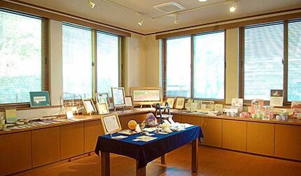 ギフトショップ「やませみ」 / 1