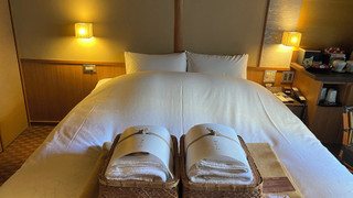 白群 ダブルベッドルーム 禁煙