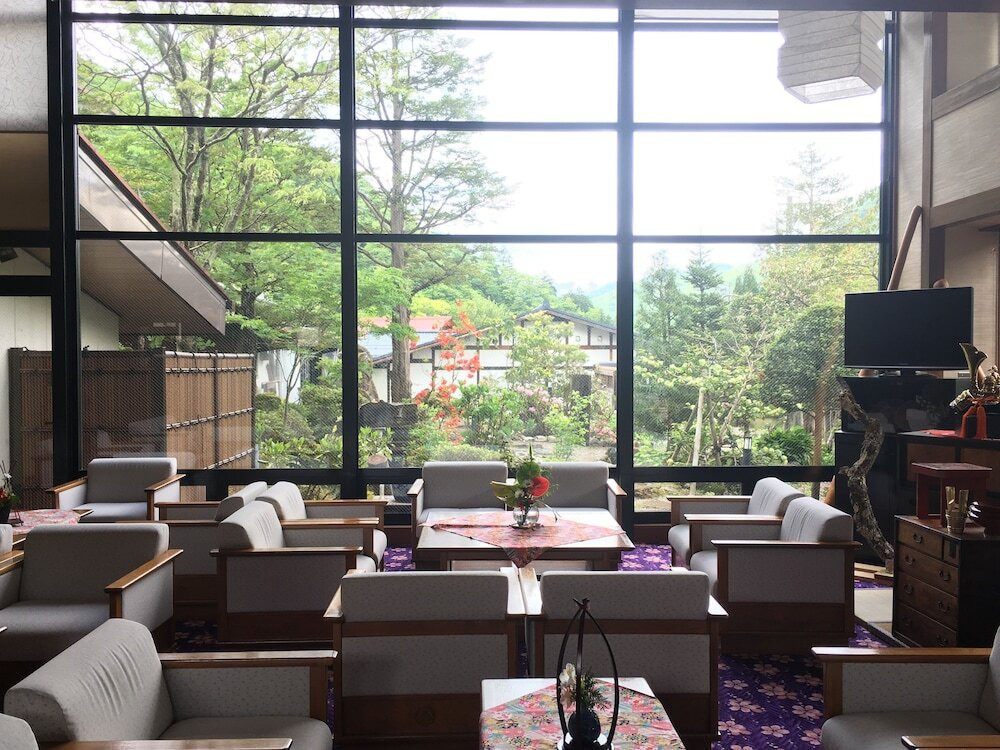 ロビーラウンジ