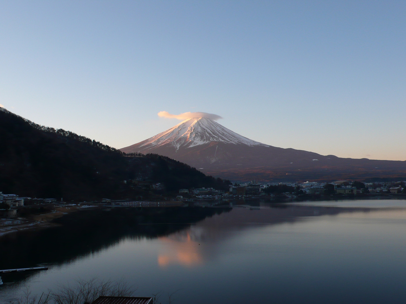 部屋から富士山と河口湖を一望できる特別感3688496