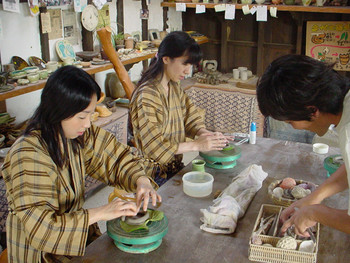 ホテルの敷地内で、奄美の伝統文化に触れよう3710951