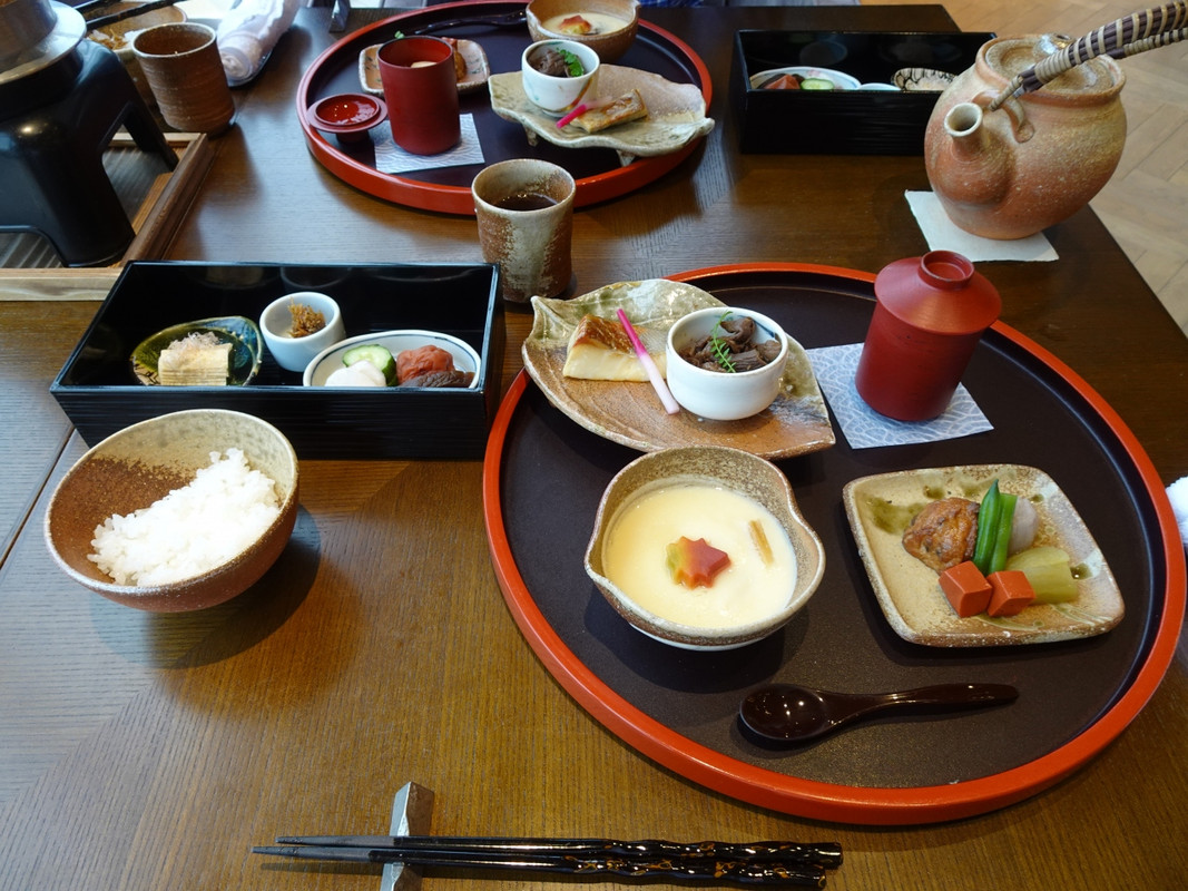 朝食 クラブラウンジで