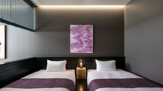 デラックス 4 人部屋 禁煙 専用バスルーム コートヤードビュー