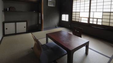 客室内のダイニングエリア / 10