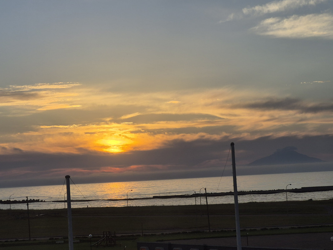 部屋からの夕陽