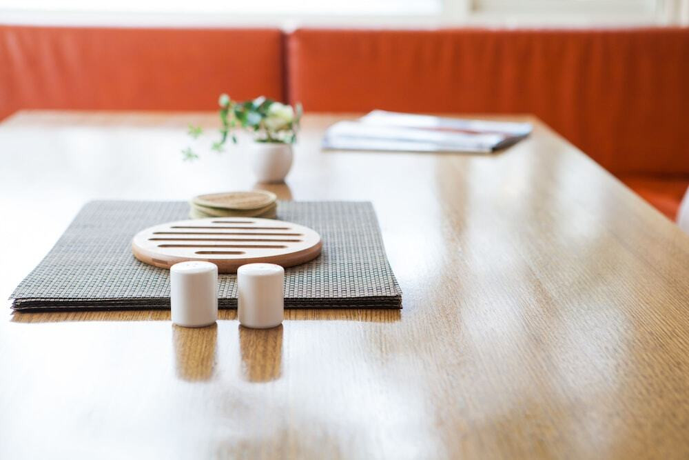 客室内のダイニングエリア