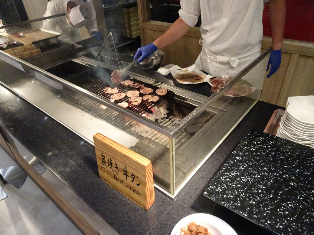 牛たん炭火焼いくらでもどうぞ