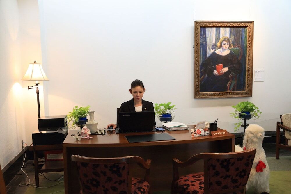 コンシェルジュ デスク