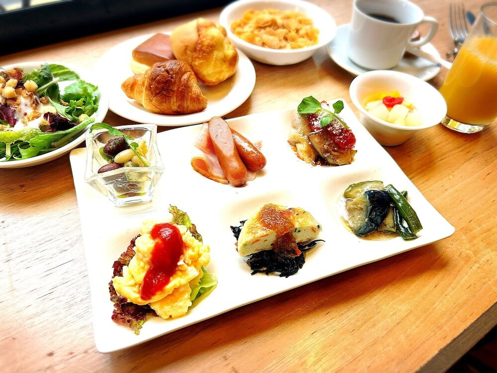 朝食