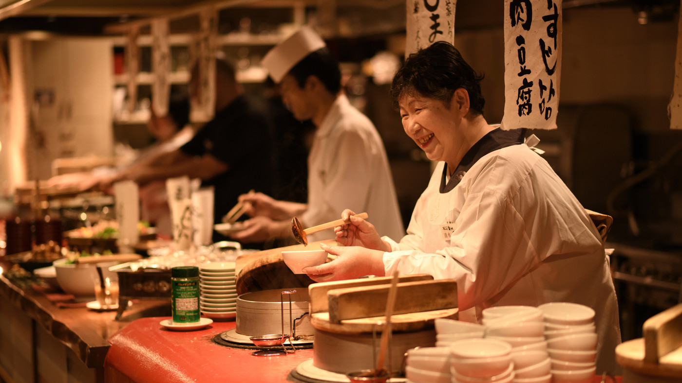 できたての「かまど料理」に子供も興味津々！3つの貸切風呂や屋外プールも楽しめる3414754