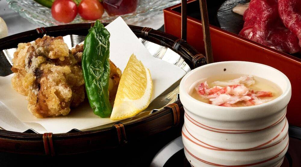 夕食／和食会席一例③ / 3