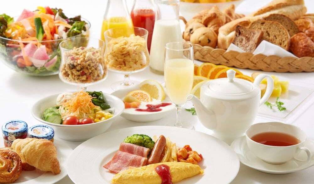 料理もドリンクも
たっぷりで口福度◎ / 1