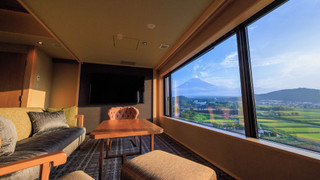 燦里 Suite 洋室  富士山側  [山梨ワインラウンジ利用可能]