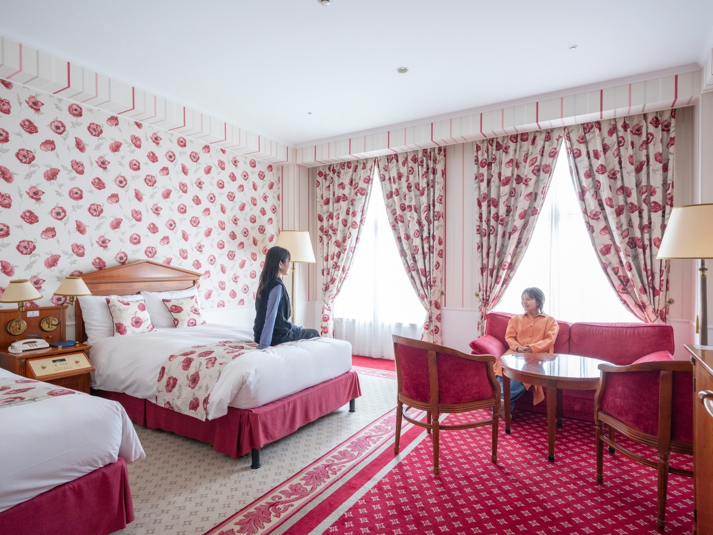 ハウステンボス内のクラシカルなホテルにチェックイン3006662