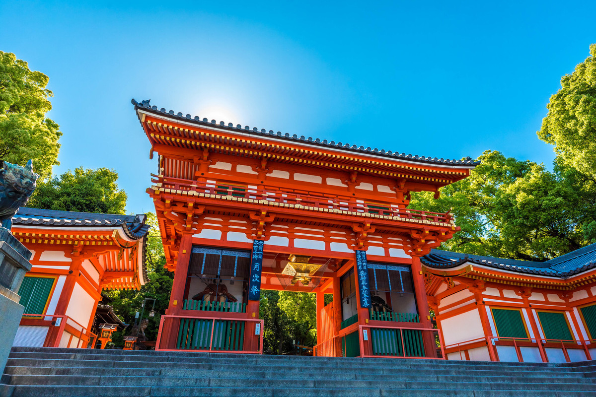 八坂神社の西楼門