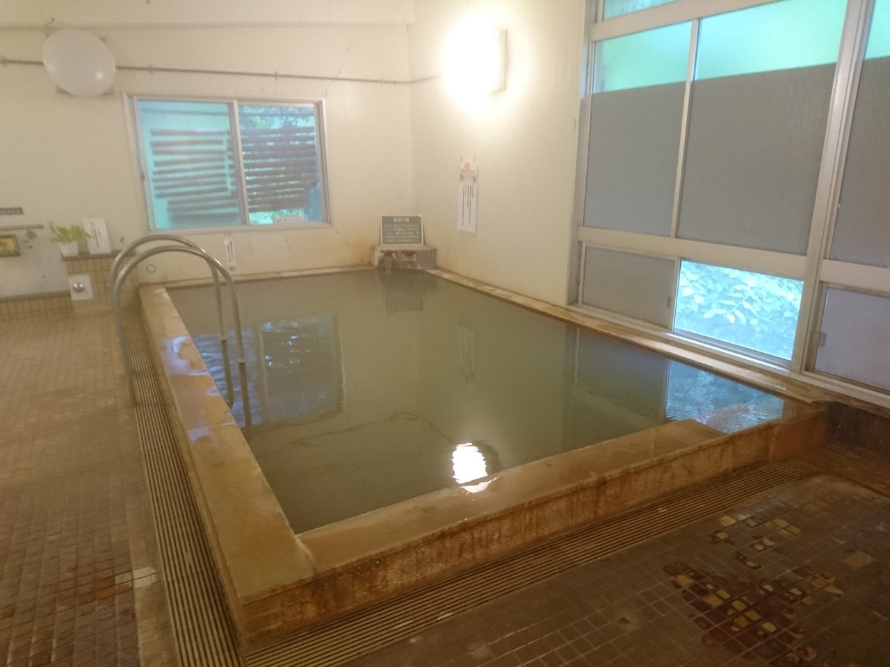 11.龍馬とおりょう夫妻が滞在した温泉地「塩浸温泉龍馬公園」4239143