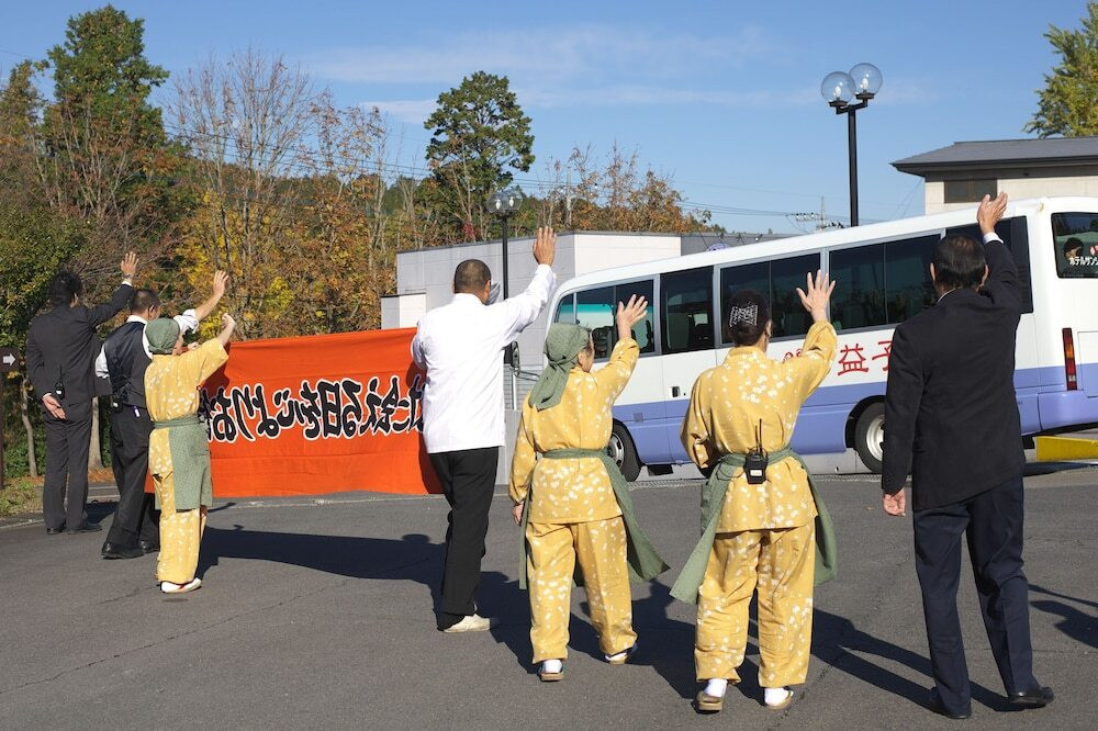 市街地へのシャトル サービス