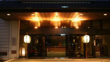 施設の入り口 / 13