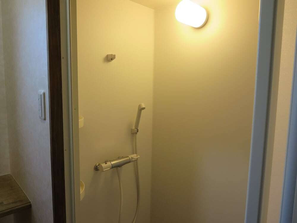 バスルームのシャワー