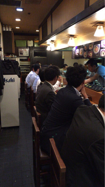 「梅田はがくれ 本店」内観 1201302 