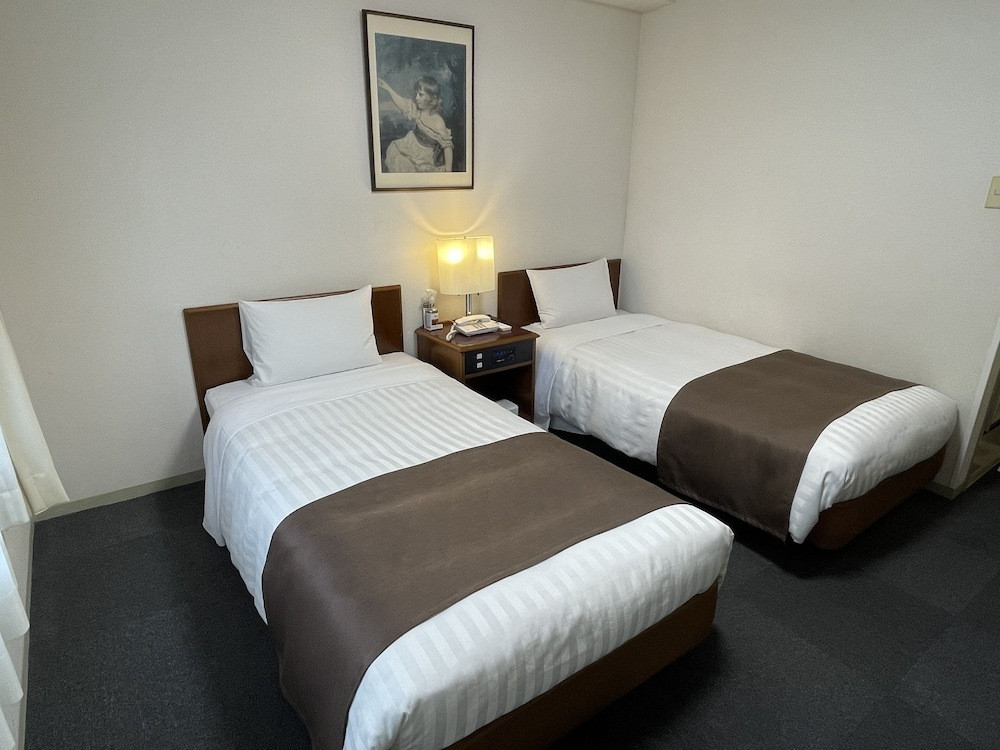 14．新宿アーバンホテル4283092