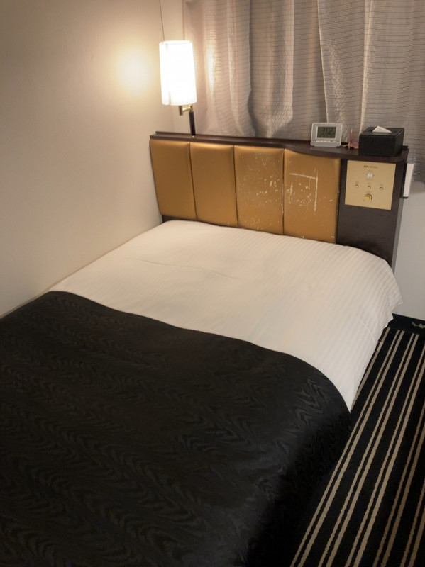 この背もたれ…