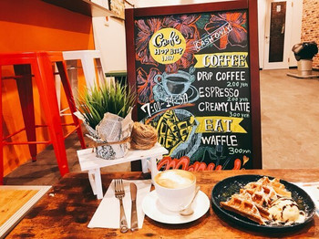 個室もドミトリーもあり、内装がかわいい便利ホテル3448900