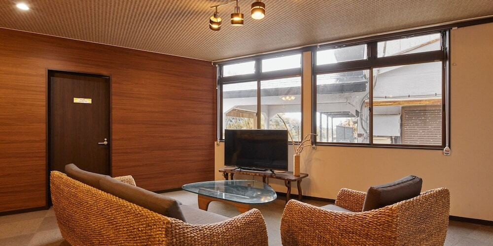 ロビーラウンジ