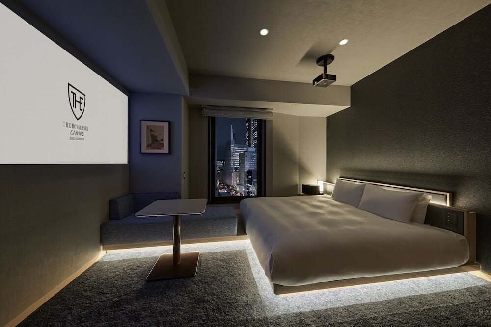 大画面プロジェクターで盛り上がる♪ホテルで鑑賞会を！4573378