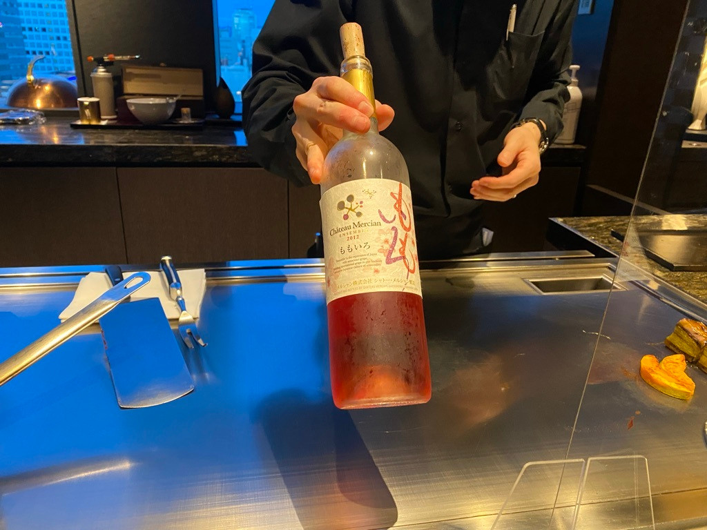 ふたりで1つのワインペアリングを頼んだところ、快くOKしてくれたそう。お酒が強くなくても楽しめるおもてなしが嬉しい / 8