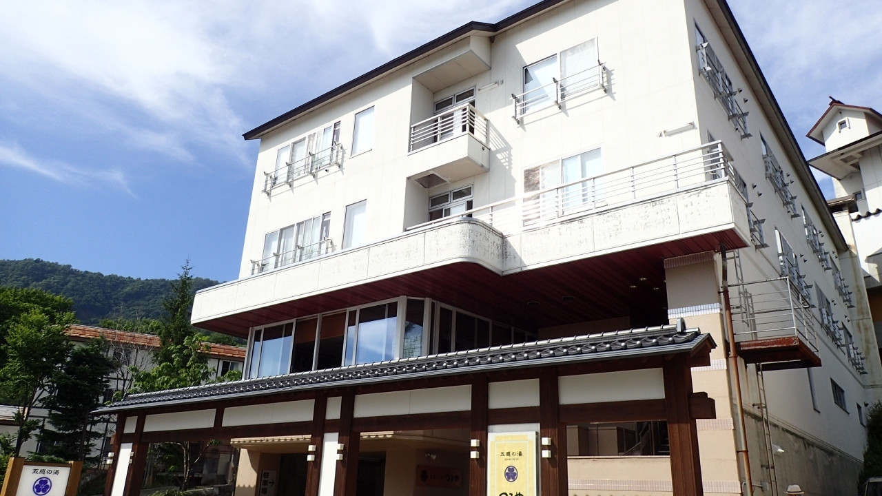 4. 眺めのいい貸切風呂狙いなら「五感の湯 つるや」4051906