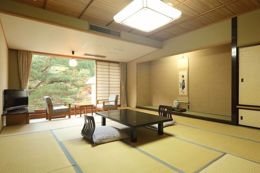 檜造りの貸切風呂で鬼怒川の四季を楽しもう3393347