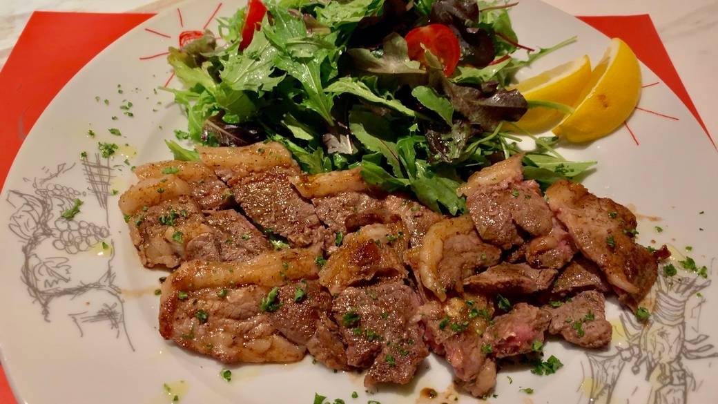 ホテル内や横浜の街で
ディナータイム / 3