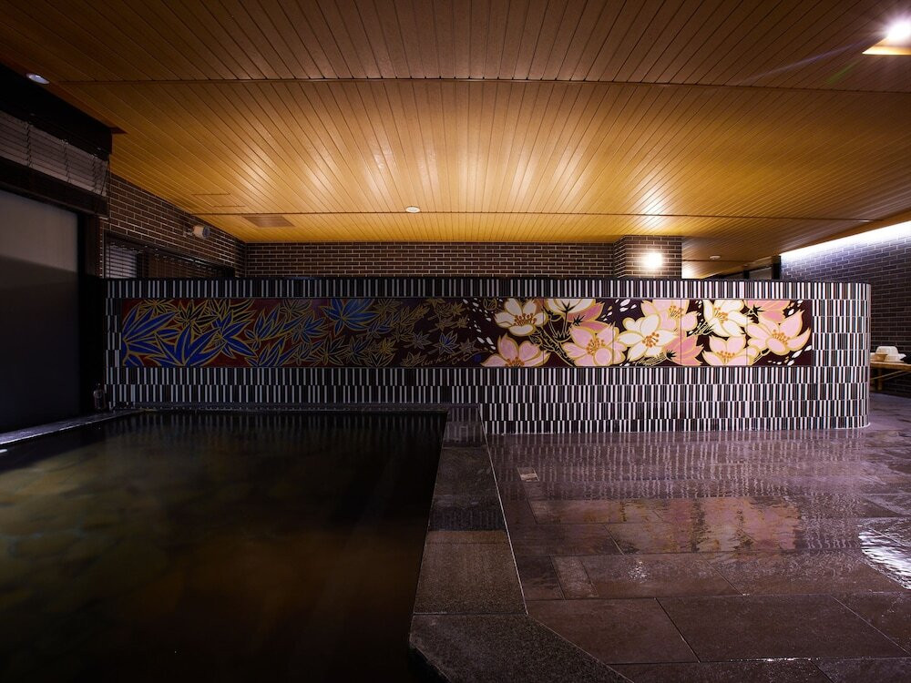 駅近で風情たっぷり。温泉旅館気分で滞在を3422013