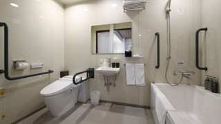 ユニバーサルトリプルルーム 禁煙 (25㎡)