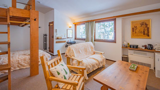 デラックス 4 人部屋 禁煙